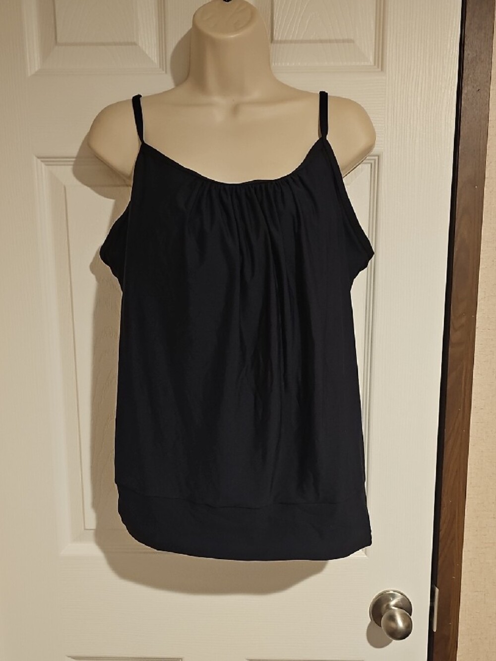 Time and Tru Women's XL 16-18 Black Adjustable-Strap Tankini Swim Top Used